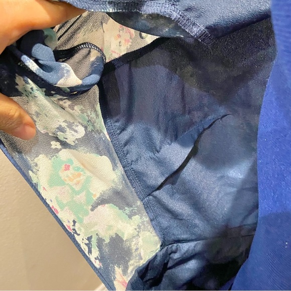 BCBGeneration Chiffon Floral Maxi Dress Half Sleeves Round Neck Back Zipper - Picture 14 of 14